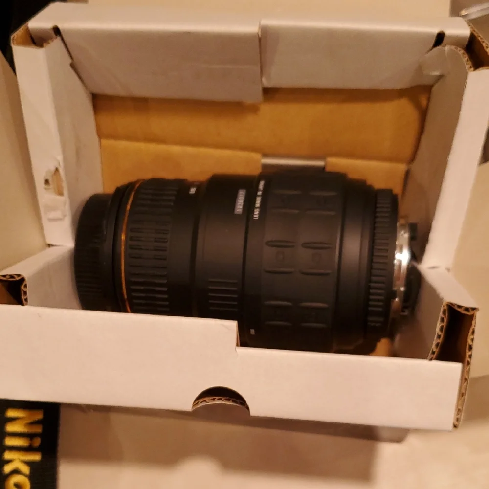 Nikon N65QD Camera With Zoom Lens